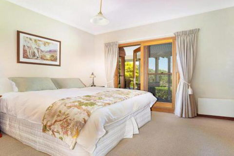 Jaspers Brush Tranquil Gardens & Stunning Views - Whitsundays Accommodation 7