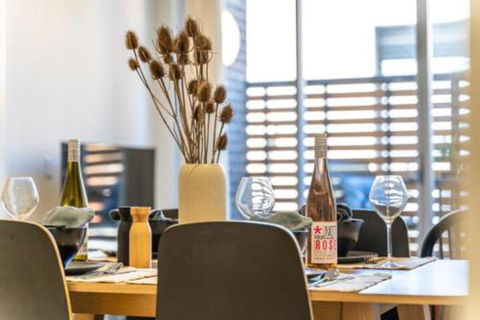 Floral On Frew Heart Of The CBD Wifi Netflix - Whitsundays Accommodation 2