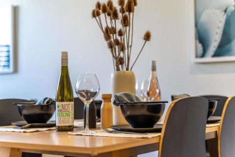 Floral On Frew Heart Of The CBD Wifi Netflix - Whitsundays Accommodation 6