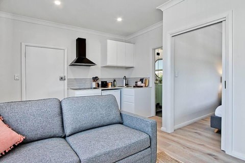 1 Bedroom Apt With Air Conditioning In Plympton - Whitsundays Accommodation 5