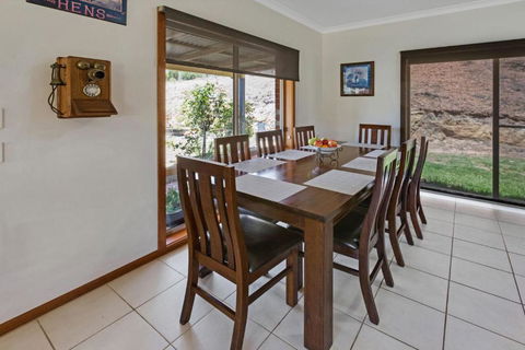 Mt Taylor Country Retreat 15 Minutes To Bairnsdale - Whitsundays Accommodation 3