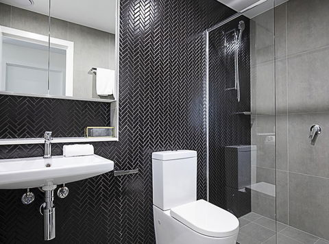 CANBERRA CHIC Hosted By LAbode - Whitsundays Accommodation 2