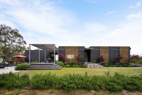 Ridge House - Whitsundays Accommodation 0