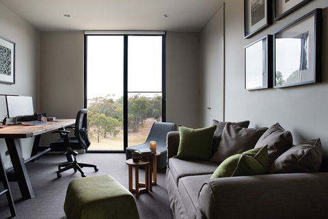 Ridge House - Whitsundays Accommodation 6