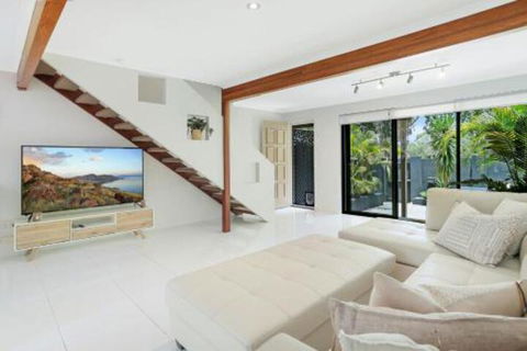 Cool Coastal Chic Noosaville - Whitsundays Accommodation 0
