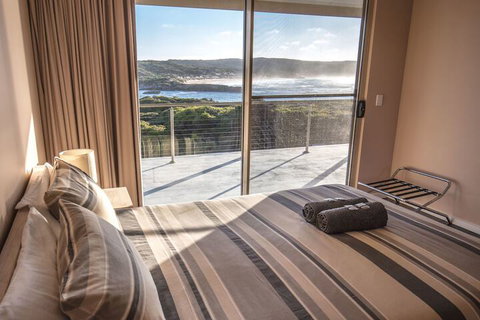 Hanson Bay Wildlife Sanctuary And Cabins - Whitsundays Accommodation 7