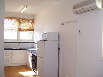 Aussie Bacon & Eggs Cottages - Whitsundays Accommodation 3