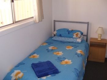 Aussie Bacon & Eggs Cottages - Whitsundays Accommodation 4