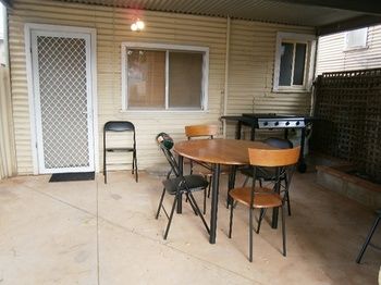 Aussie Bacon & Eggs Cottages - Whitsundays Accommodation 1