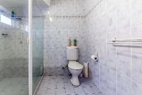 Laman Lodge Unit 3 15 Laman Street - Whitsundays Accommodation 2