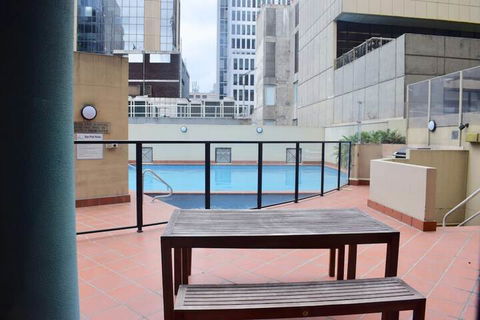 Amazing Studio With Pool In Central Sydney - Whitsundays Accommodation 2