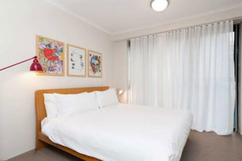 Amazing Studio With Pool In Central Sydney - Whitsundays Accommodation 0
