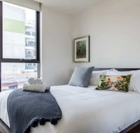 Stylish 1 Bedroom Apartment in Bustling Richmond - Whitsundays Accommodation