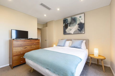 2 Bdrm North Sydney With Harbour Views - Whitsundays Accommodation 6