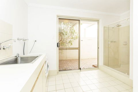Cottesloe Ocean View House - Whitsundays Accommodation 7