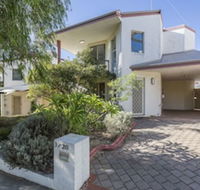 The Burswood Townhouse - Whitsundays Accommodation