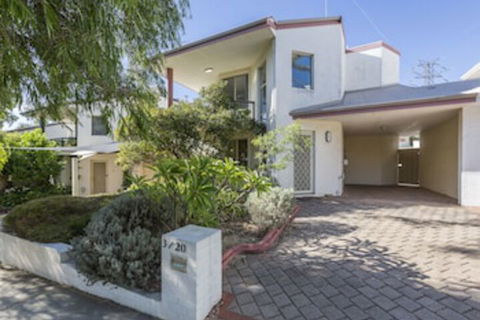 The Burswood Townhouse - Whitsundays Accommodation 0
