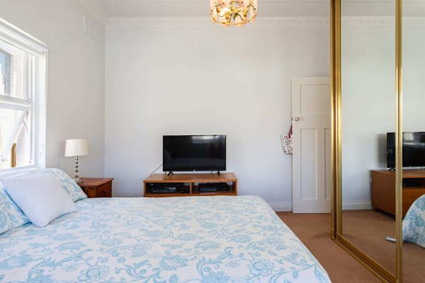 Garden Style Apartment In Prime Location - Whitsundays Accommodation 1