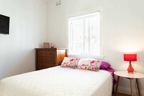 Garden Style Apartment In Prime Location - Whitsundays Accommodation 3