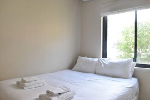Comfortable 2 Bedroom With Serene Garden - Whitsundays Accommodation 0
