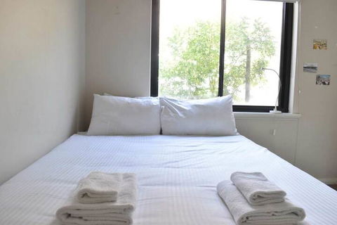 Comfortable 2 Bedroom With Serene Garden - Whitsundays Accommodation 5
