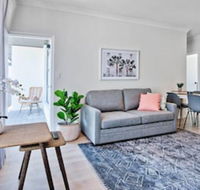 2 Bedroom Apt With Balcony  Air Con in Plympton - Whitsundays Accommodation