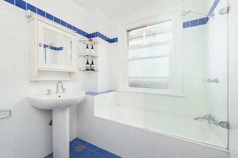 Salty's 2 Bedroom Beach Home - Whitsundays Accommodation 2