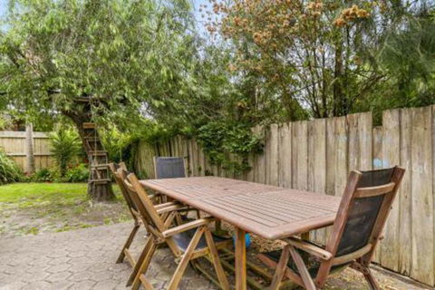 THE BEACH HIVE PET FRIENDLY (OUTSIDE ONLY) INLET SIDE - Whitsundays Accommodation 6