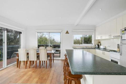 THE BEACH HIVE PET FRIENDLY (OUTSIDE ONLY) INLET SIDE - Whitsundays Accommodation 4