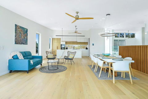 Magnificent Views On Arkana Noosa Heads - Whitsundays Accommodation 3