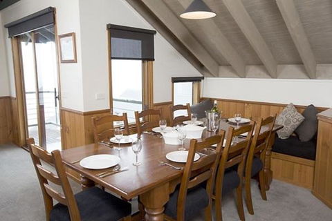 Eagles Nest - Whitsundays Accommodation 4