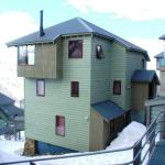 Eagles Nest - Whitsundays Accommodation 0