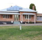 Pink Gums Farmstay - Whitsundays Accommodation