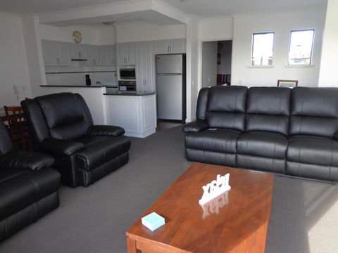 The Beach Villa Bunbury - Whitsundays Accommodation 6