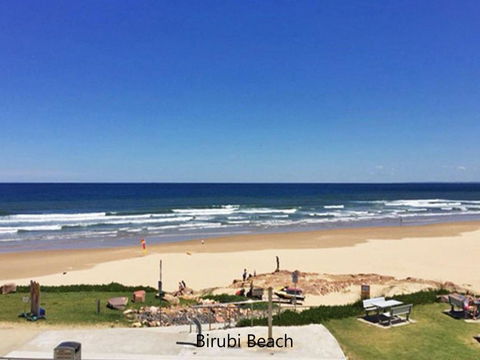 Relax At Pacific 1 / 26 Pacific Avenue Private Duplex With Enclosed Yard - Whitsundays Accommodation 5