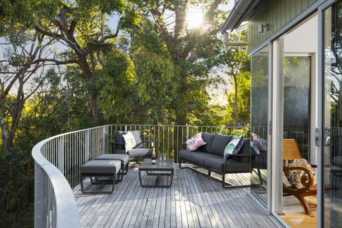 The Bird House - Whitsundays Accommodation 3