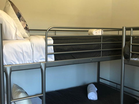 Lake N Snow 4 - Whitsundays Accommodation 2