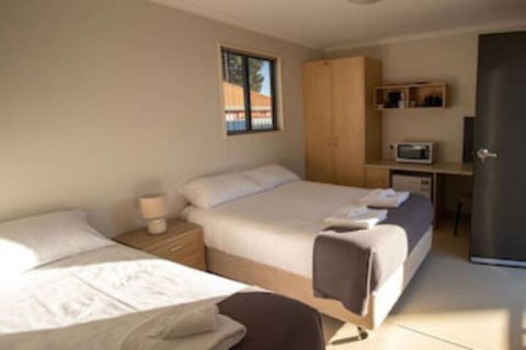 Lake Tyrrell Accommodation LTA - Whitsundays Accommodation 7