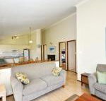 Pet Friendly on Pelican Close to Myall River - Whitsundays Accommodation