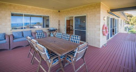 Seaclusion 8 View Court Carrickalinga - Whitsundays Accommodation 2