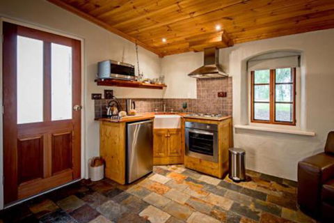 Lucys Cottage - Whitsundays Accommodation 5