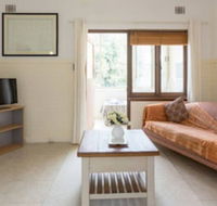 B6 Cafes  Restaurants close to UWA - Whitsundays Accommodation