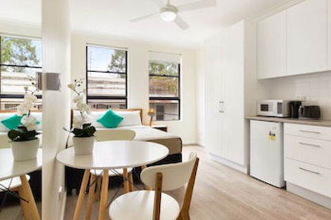 Douglas Street Studios - Whitsundays Accommodation 0