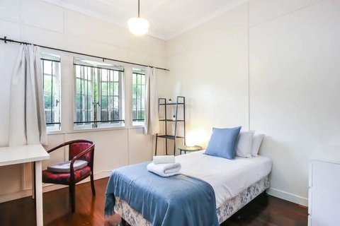 Quiet 3 Bedroom House In Albion With Parking - Whitsundays Accommodation 4