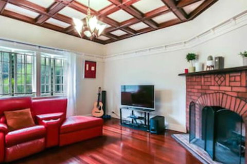 Quiet 3 Bedroom House In Albion With Parking - Whitsundays Accommodation 0