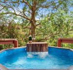 Ravensbourne Escape Tree Tops - Whitsundays Accommodation