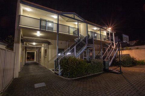 Port Lincoln Foreshore Apartments - Whitsundays Accommodation 2