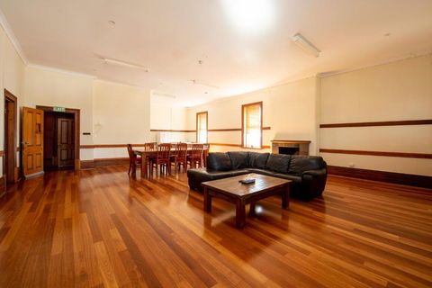 City Centre Motel Hotel - Whitsundays Accommodation 3