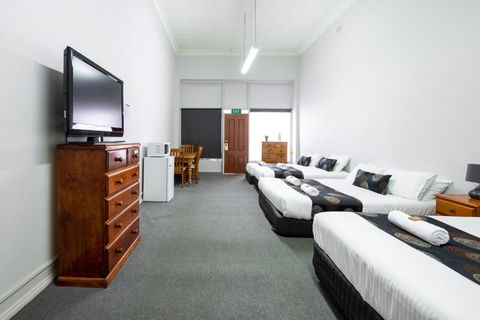 City Centre Motel Hotel - Whitsundays Accommodation 5