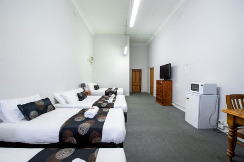 City Centre Motel Hotel - Whitsundays Accommodation 4